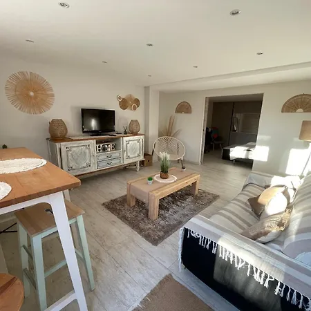 Apartment Calme Au Jardin De Cesar