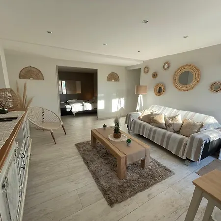 Apartment Calme Au Jardin De Cesar